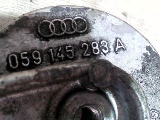 bontott AUDI A8 Szíjfeszítő Görgő