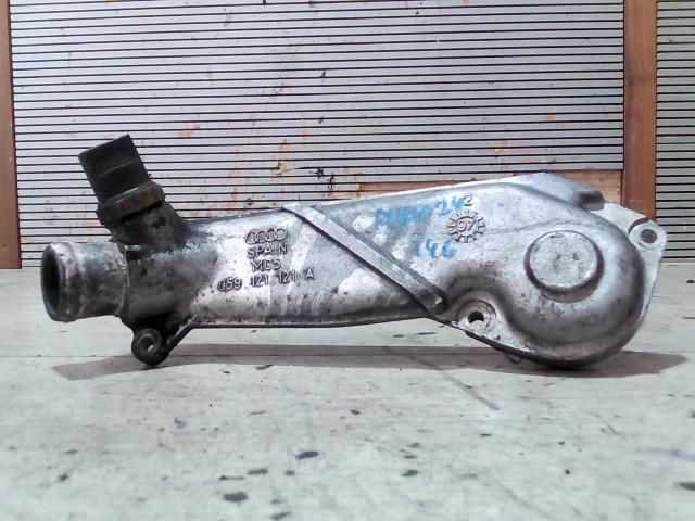 bontott AUDI A8 Termosztátház