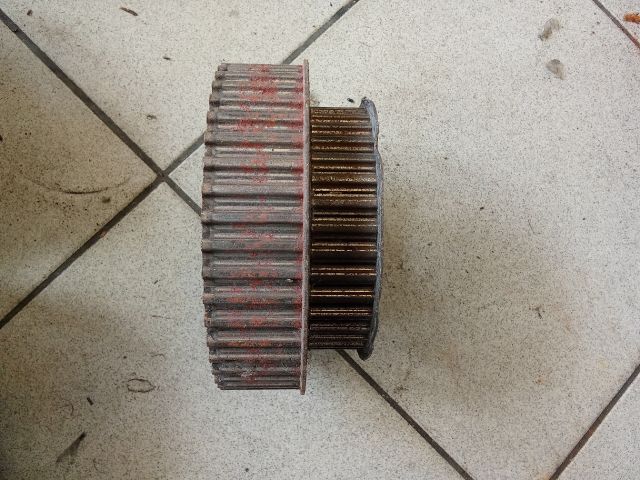 bontott AUDI A8 Vezérműkerék