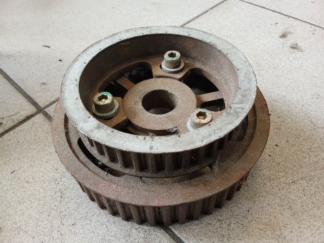 bontott AUDI A8 Vezérműkerék