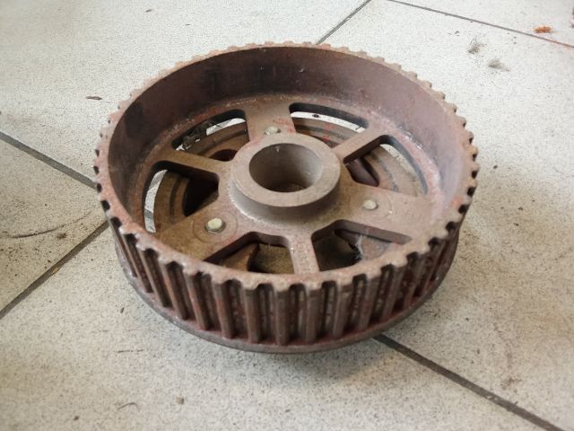 bontott AUDI A8 Vezérműkerék