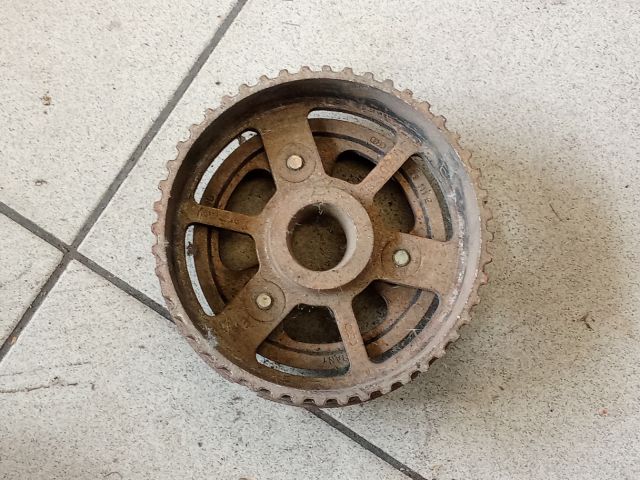 bontott AUDI A8 Vezérműkerék