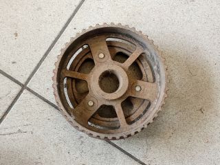 bontott AUDI A8 Vezérműkerék