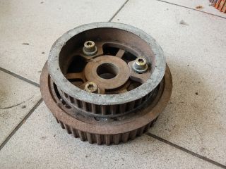 bontott AUDI A8 Vezérműkerék