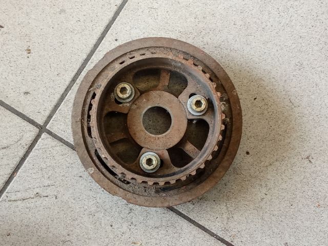 bontott AUDI A8 Vezérműkerék