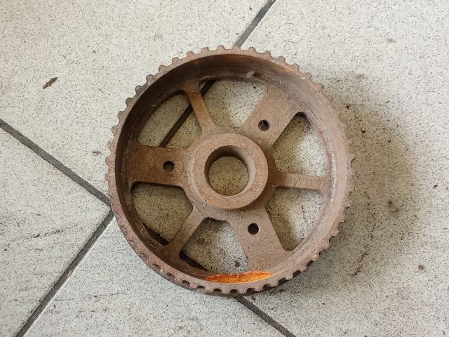 bontott AUDI A8 Vezérműkerék