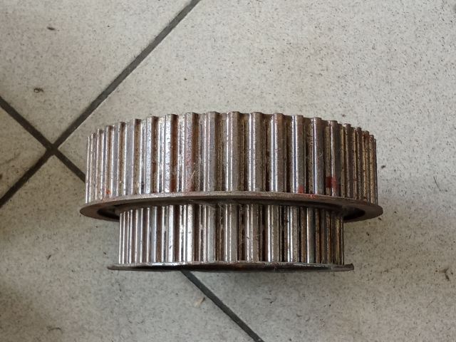 bontott AUDI A8 Vezérműkerék