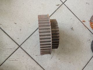 bontott AUDI A8 Vezérműkerék