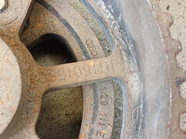 bontott AUDI A8 Vezérműkerék