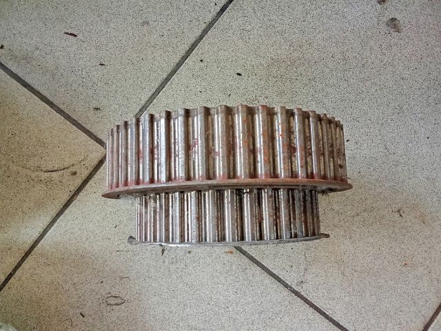 bontott AUDI A8 Vezérműkerék