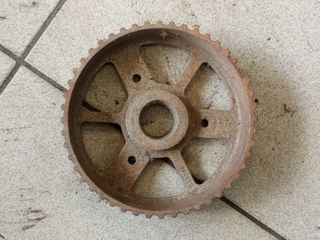 bontott AUDI A8 Vezérműkerék