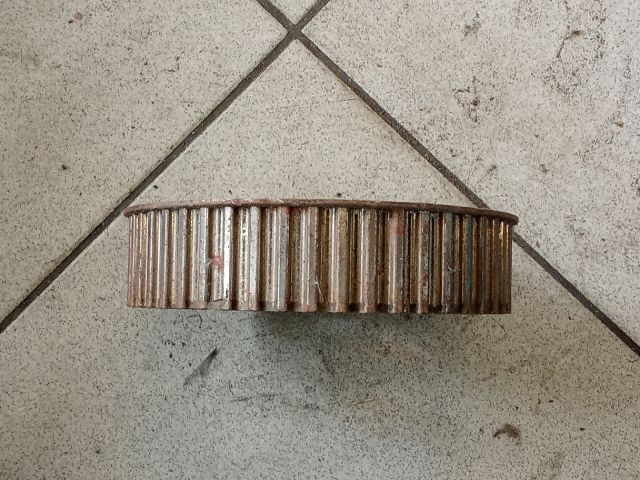 bontott AUDI A8 Vezérműkerék