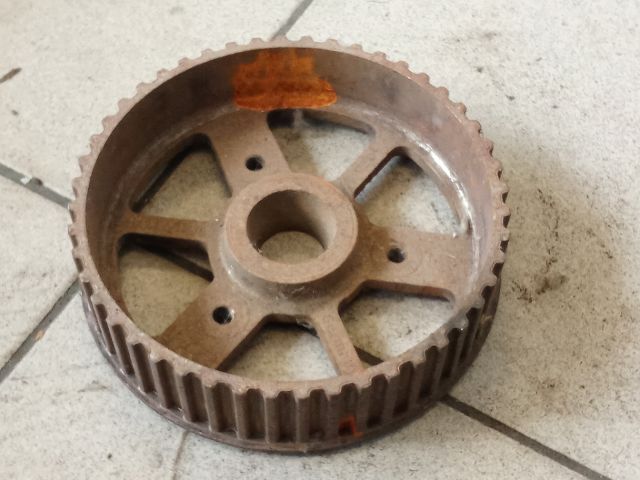 bontott AUDI A8 Vezérműkerék