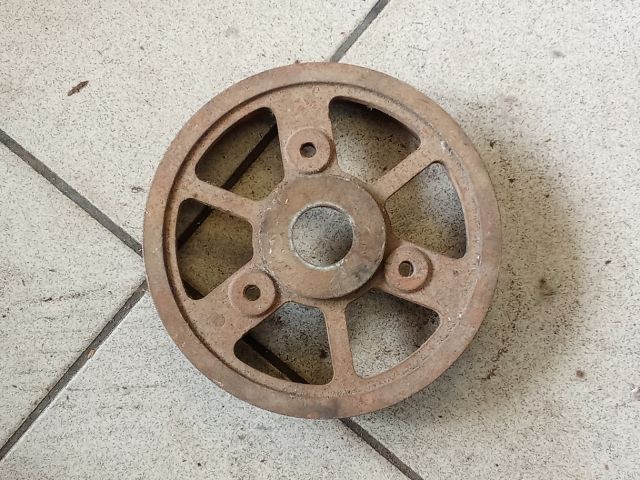 bontott AUDI A8 Vezérműkerék