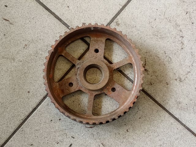 bontott AUDI A8 Vezérműkerék