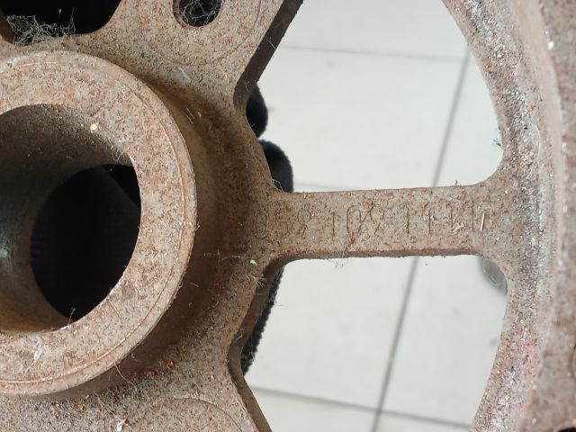 bontott AUDI A8 Vezérműkerék