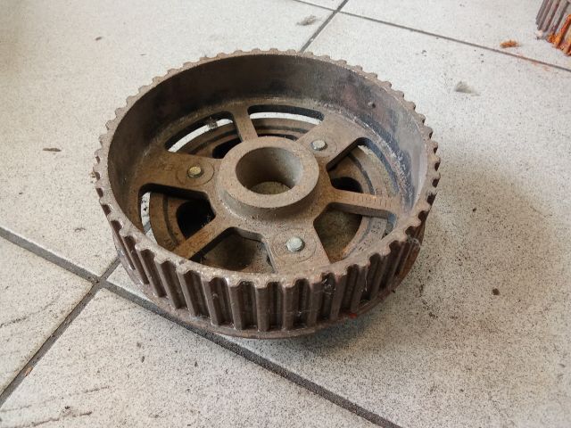 bontott AUDI A8 Vezérműkerék