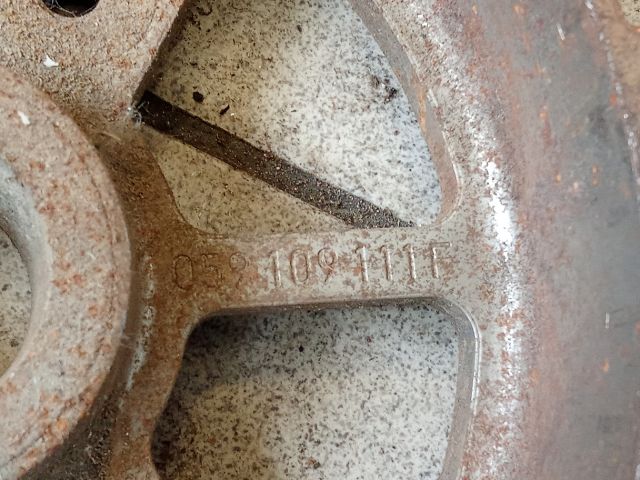 bontott AUDI A8 Vezérműkerék