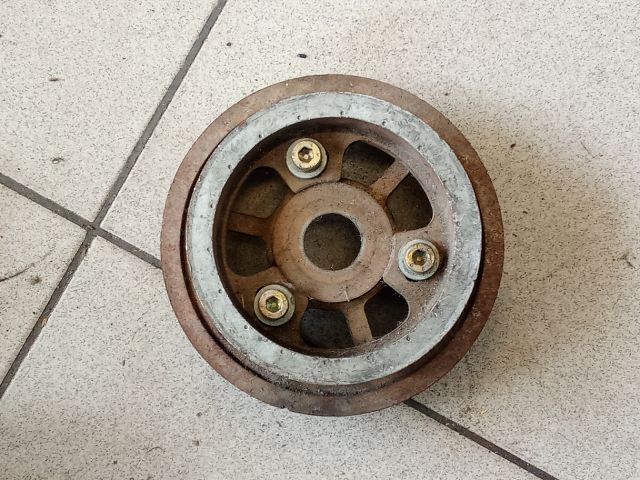 bontott AUDI A8 Vezérműkerék