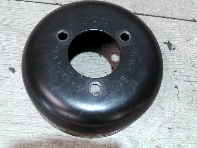 bontott AUDI A8 Vízpumpa Szíjtárcsa