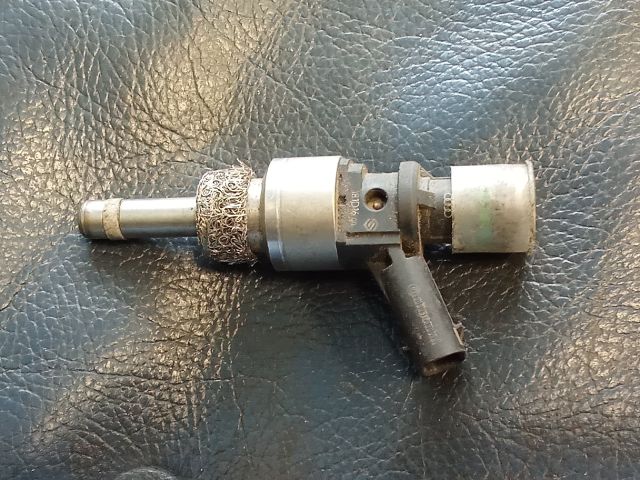 bontott AUDI A8 Porlasztó (1 db)