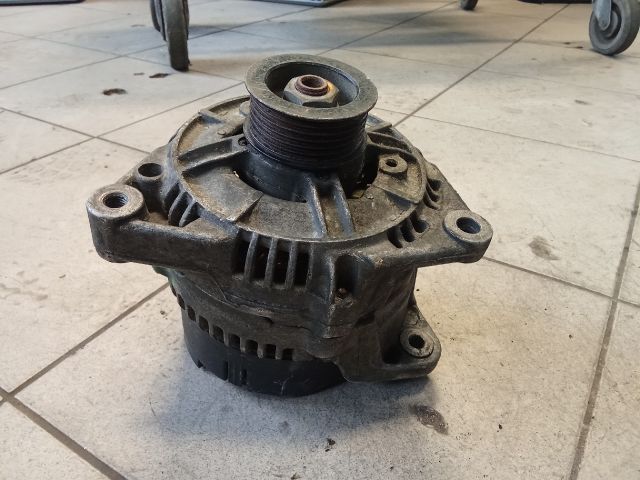 bontott AUDI A8 Generátor