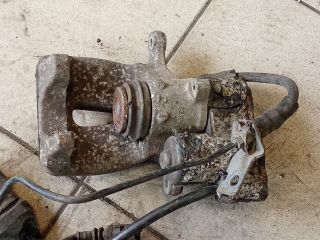 bontott AUDI A8 Jobb hátsó Féknyereg Munkahengerrel