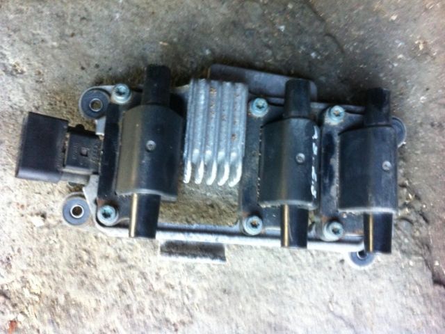 bontott AUDI A8 Gyújtótrafó