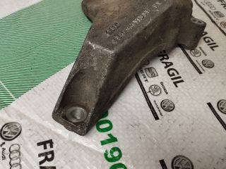 bontott AUDI A8 Váltó Tartó Bak (Pozíciófüggetlen)