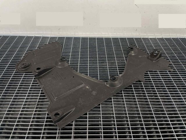 bontott AUDI A8 Alsó Motorburkolat