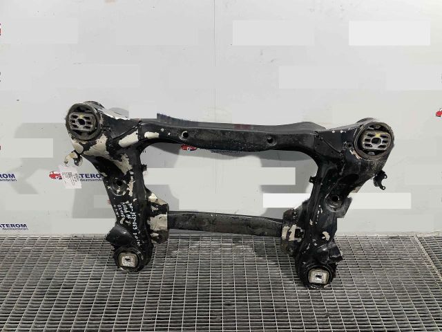 bontott AUDI A8 Első Bölcső