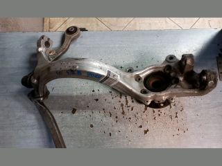 bontott AUDI A8 Jobb első Csonkállvány Kerékaggyal