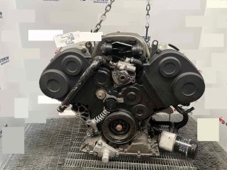 bontott AUDI A8 Motor (Fűzött blokk hengerfejjel)