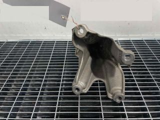 bontott AUDI A8 Motor Tartó Bak Bal