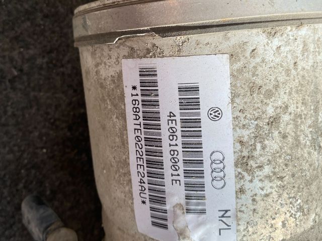 bontott AUDI A8 Bal hátsó Rugó