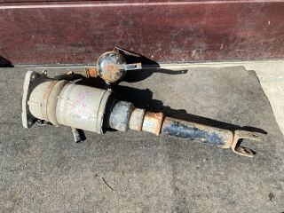 bontott AUDI A8 Bal hátsó Rugó