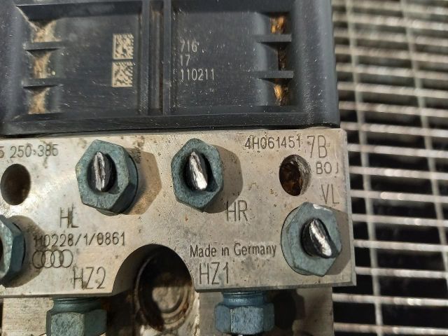 bontott AUDI A8 ABS Kocka