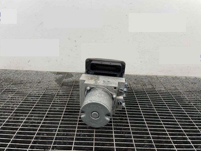 bontott AUDI A8 ABS Kocka