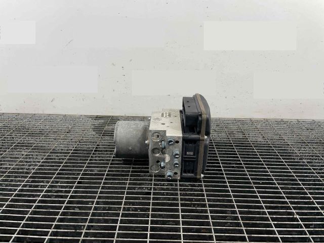 bontott AUDI A8 ABS Kocka