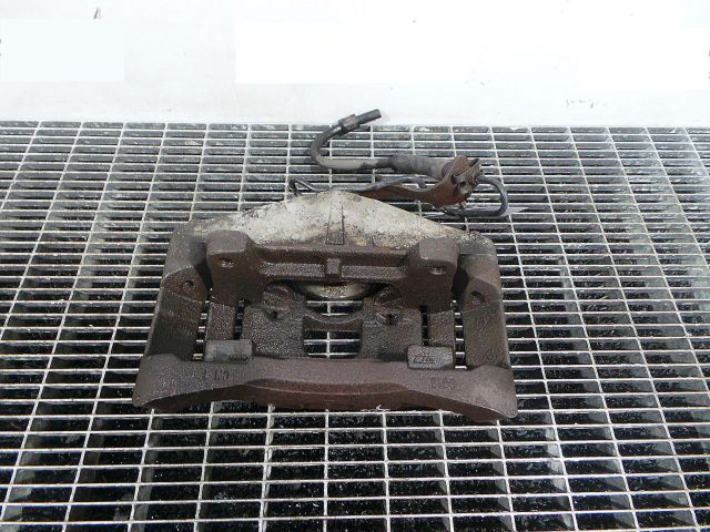 bontott AUDI A8 Bal első Féknyereg Munkahengerrel