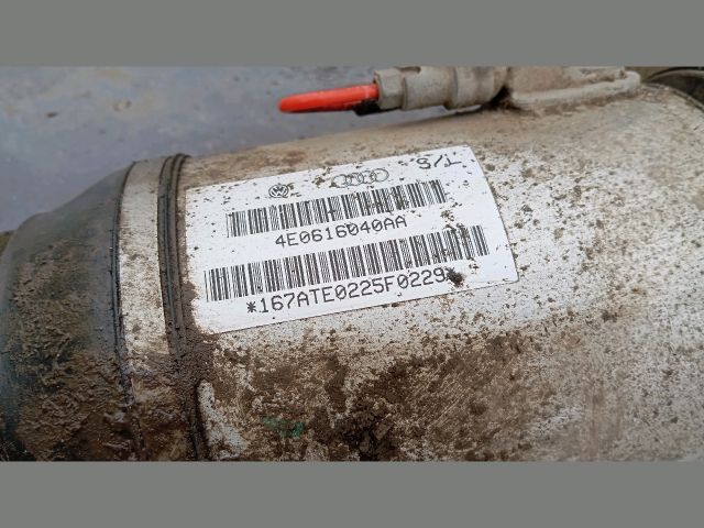 bontott AUDI A8 Bal első Lengéscsillapító