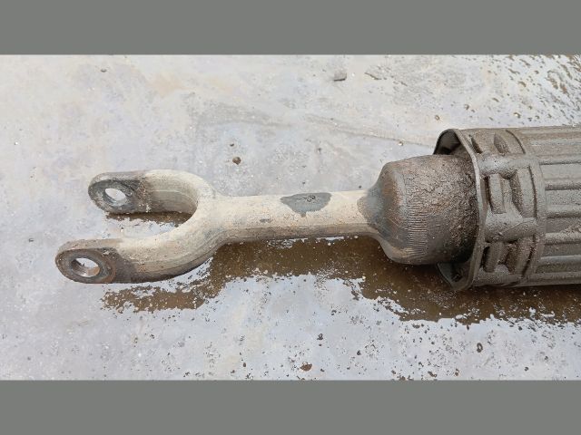 bontott AUDI A8 Bal első Lengéscsillapító