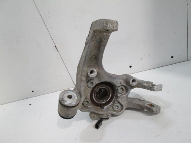 bontott AUDI A8 Bal hátsó Csonkállvány