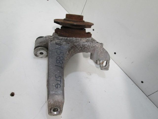 bontott AUDI A8 Bal hátsó Csonkállvány