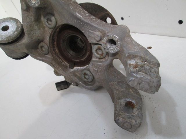 bontott AUDI A8 Bal hátsó Csonkállvány