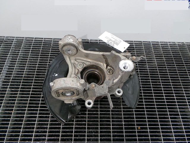 bontott AUDI A8 Bal hátsó Csonkállvány