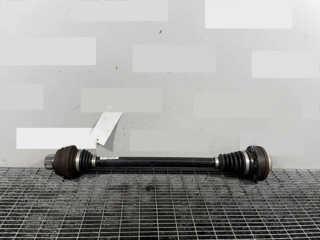 bontott AUDI A8 Bal hátsó Féltengely