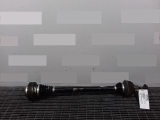 bontott AUDI A8 Bal hátsó Féltengely