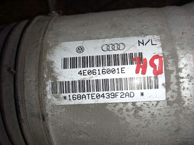 bontott AUDI A8 Bal hátsó Rugó