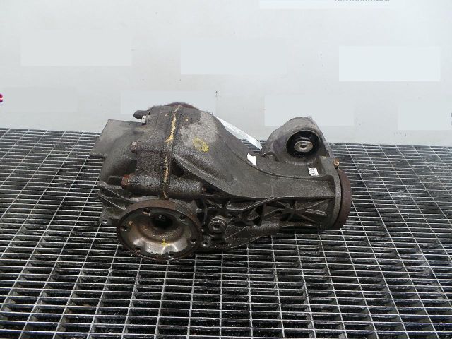 bontott AUDI A8 Differenciálmű Tartó Bak